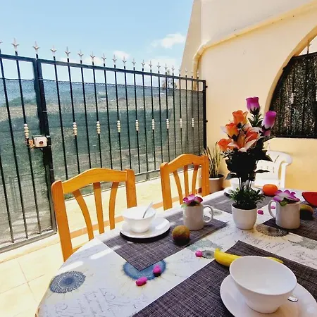 Mareverde Holiday's, 1 & Big Terrace Casa de Férias